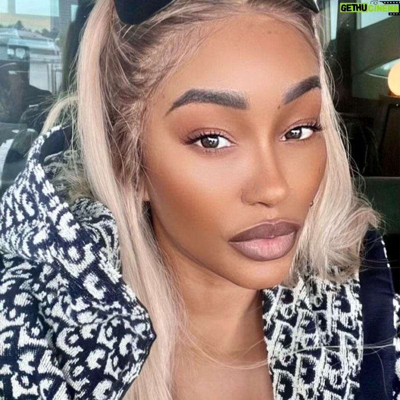 Cleopatra Bernard Instagram - Outside