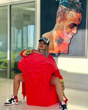 Cleopatra Bernard Instagram - Birthday preloading 😏