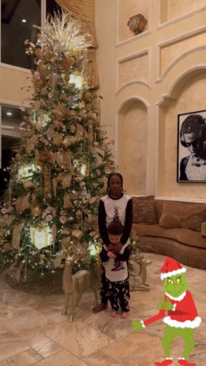 Cleopatra Bernard Instagram - Merry Xmas ❤️