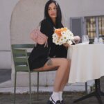 Cloé Cooper Instagram - Publicité | Nouvelle paire de chaussures fav débloqué 🤩💕 Sac et chaussures de la nouvelle collection @stevemaddeneu #stevemaddeneu #maddensquad