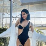 Cloé Cooper Instagram – Si nous devions résumer 2023 en quelques photos 🫶🏼
1 : Bucharest Les termes 
2 : madrid
3 : une nouvelle aventure 
4 : le bidou encore plat 
5 : l’annonce
6 : les boobs 
7: c’est une fille 💕
8: le ventre s’arrondit 
9: saint tropez 
10: Lou