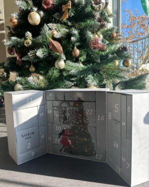 Cloé Cooper Instagram - Publicité | Notre premier Noël avec Lou🎄

À l’occasion des fêtes, @sheinfrance_ ,fait remporté  500 calendrier de l’Avent à travers quatre jeux concours durant le mois de décembre. 
Pour tenter de le remporter rendez-vous sur leur compte officiel Shein . 

#SHEINhome #calendrierdelavent #SHEINholiday @sheinfrance_