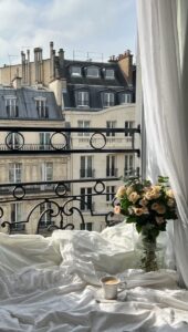 Cloé Cooper Instagram - La mafia des biberons @sebastien_pinelli