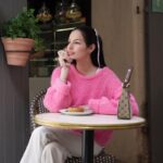 Cloé Cooper Instagram – Pink & Clafoutis 🌸🍒
