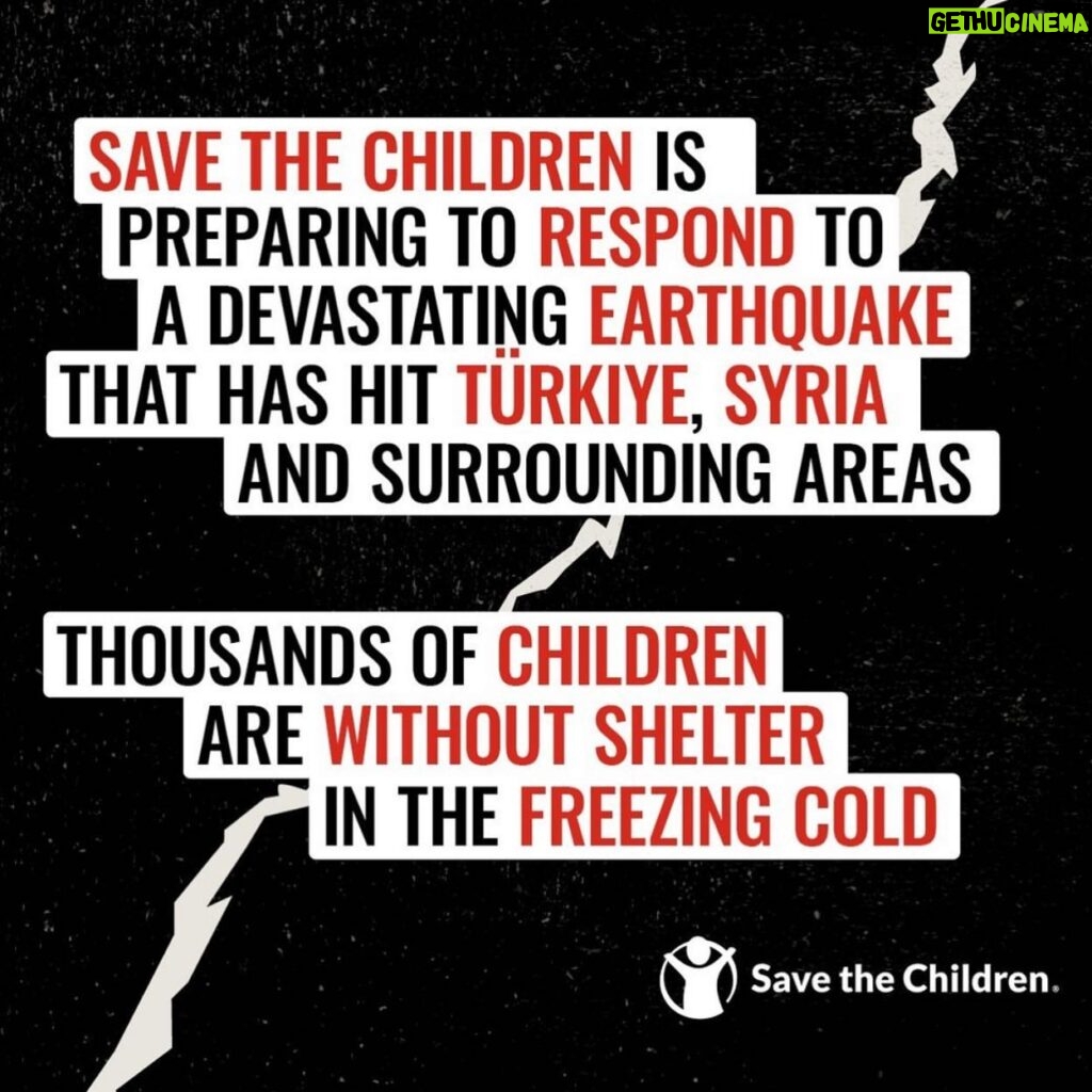 Cobie Smulders Instagram - A 7.8 magnitude earthquake reverberated across 10 provinces in the south of Türkiye (formerly known as Turkey) and devastated large parts of Syria, with reports of more than 2,000 people killed and thousands children and families forced from their homes into the freezing cold. Save the Children’s emergency response team is preparing to meet the most urgent needs of children and families living in the areas hardest hit by the earthquakes in Türkiye and Syria, and, planning to support affected communities with winterization and emergency kits, including blankets and winter clothing. —————————————————————— If you’re in Canada and would like to support connect with @savethechildrencanada #TurkeySyriaEarthquake
