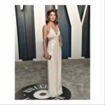 Cobie Smulders Instagram - Oscars night out! Thank you! @vanityfair Dress: @davidkomalondon Shoes: @gianvitorossi Bag: @judithleiberny Jewels: @ireneneuwirth & @colettejewelry Hair: @scottkinghair Makeup: @jostrettell