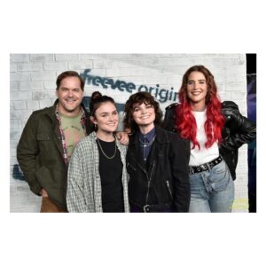 Cobie Smulders Instagram - You ask for a 90s theme. We deliver.  Throwback fun times with family on screen and off♥️. @highschoolonfreevee 

Raging Red Hair for the night: @robertvetica  Makeup: @jostrettell 
Styling: @mollyddickson 
@BLKdnm @versace @sydneyevan