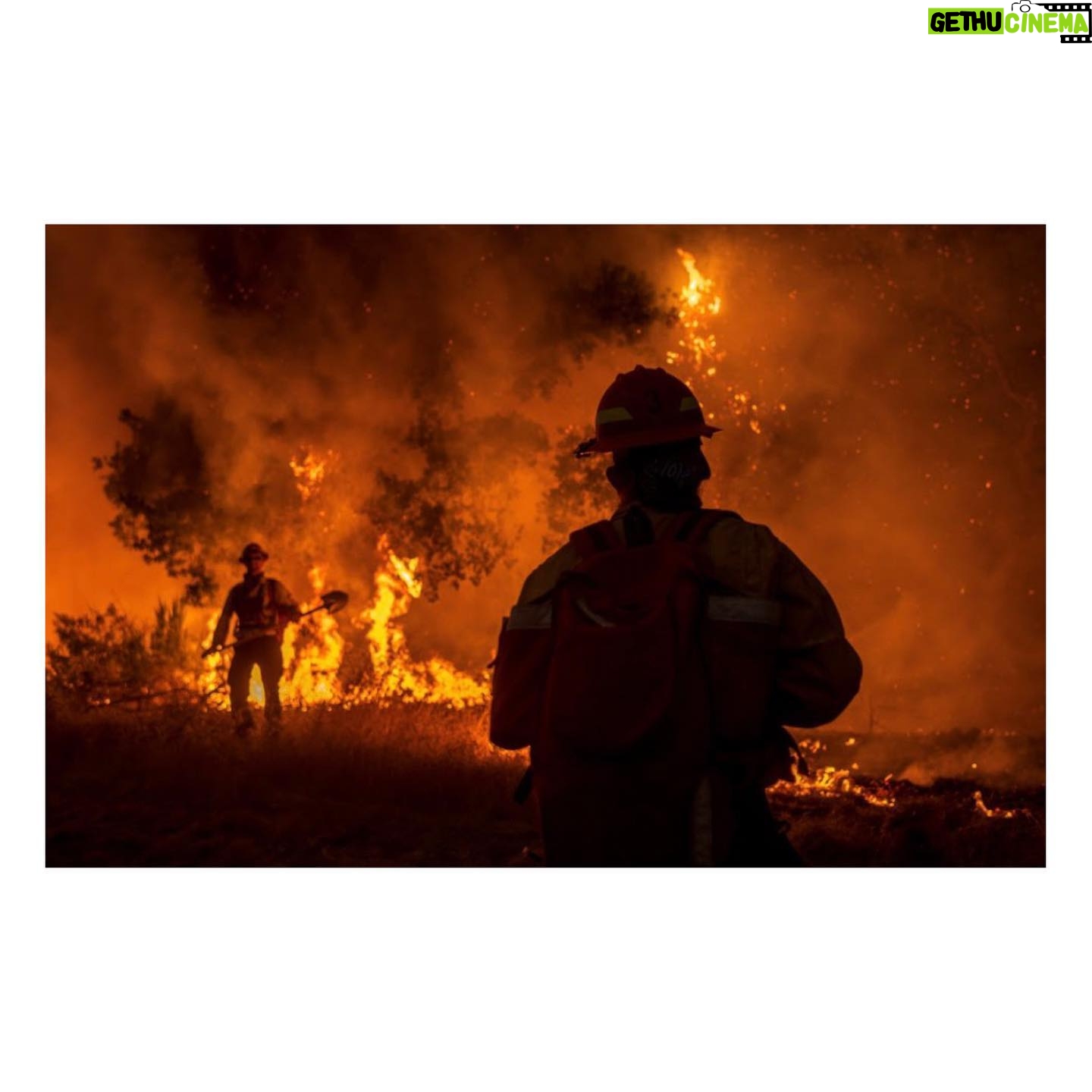 Cobie Smulders Instagram - This post does not accurately portray my gratitude to the men and women who are fighting the fires happening here in the Pacific Northwest and around the world. Thank you for saving our lives, homes, pets and planet. I found a great article linking to different ways you can help I’ll put in it my stories. Please share any other resources you have.