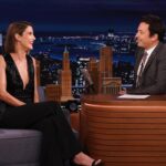 Cobie Smulders Instagram - Thank you @fallontonight for having me to chat tonight. I am still stress sweating from catch phrase 📸 by Sean Gallagher/NBC Bedazzled jumpsuit- @zuhairmuradofficial 💎 - @_katkim 💃 - @_jzg Hairdo- @benskervin 💄 - @robertsesnek