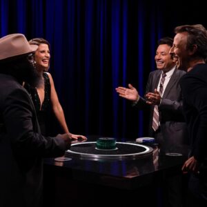 Cobie Smulders Instagram - Thank you @fallontonight for having me to chat tonight. I am still stress sweating from catch phrase
📸 by Sean Gallagher/NBC
Bedazzled jumpsuit- @zuhairmuradofficial 
💎 - @_katkim
💃 - @_jzg
Hairdo- @benskervin 
💄 - @robertsesnek