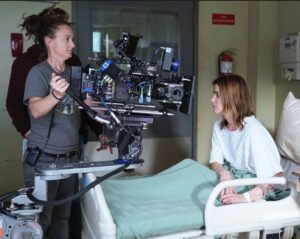Cobie Smulders Instagram - Hi Everyone! I hope you are all staying home and staying healthy physically and mentally! Tonight we air our SEASON FINALE! We did it! A huge thank you to our crew and all of our writers. Miss you all. #stumptown @stumptownabc