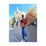 Cobie Smulders Instagram - Thank you for a magical treat filled day @unistudios and to Chris for showing us around! 🏰 🪄