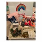 Cobie Smulders Instagram - The only woman who can entice me to celebrate Christmas before Thanksgiving is the wonderfully talented @officialclead. Her new movie @happiestseason premieres on @hulu this WEDNESDAY THE 25th!! It looks amazing, the cast is stellar and isn’t this the warm, cozy dose of Holiday love we all need???❤️🌈❤️ Thank you for this epic box of goodies!