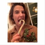 Cobie Smulders Instagram - The only woman who can entice me to celebrate Christmas before Thanksgiving is the wonderfully talented @officialclead. Her new movie @happiestseason premieres on @hulu this WEDNESDAY THE 25th!! It looks amazing, the cast is stellar and isn’t this the warm, cozy dose of Holiday love we all need???❤️🌈❤️ Thank you for this epic box of goodies!
