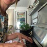 Cobie Smulders Instagram - Welp. Here it is. I hope it takes your mind off some things. It certainly did for me! A huge thank you to Craig Thomas and Carter Bays for the new lyrics. And to Brian Kim, who helped compose many of our songs. He wrote this new piano version and then rewrote it when it was too challenging for me. It was a wonderful journey down memory lane. If you are able and willing please donate to the following charities. There are links in my Stories. @savethechildren @canadahelps @dailybreadTO Thank you to @20thcenfoxtv #himym #robinsparkles #letsallstayathome