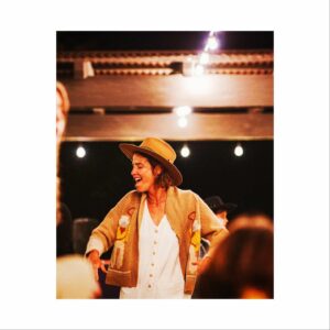 Cobie Smulders Instagram - 40. Grateful for all the love. ♥️ Sending it right back out to you all.