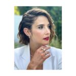Cobie Smulders Instagram - Dusted myself off and put on some big girl pants to attend the #ACSImpeachment premiere with my handsome partner. Impeachment: American Crime Story premieres Tuesday 9/7 on FX! It takes a village…thank you… @jostrettell @robertvetica @erinwalshstyle @anitakojewelry @vrai @maxmara @jimmychoo @joahbrown