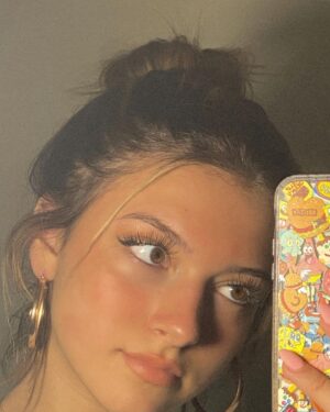 Coco Quinn Instagram - Mirror 🪞 mirror on the wall