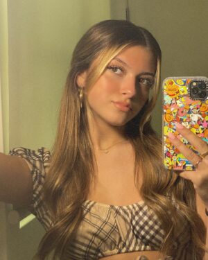 Coco Quinn Instagram - Mirror 🪞 mirror on the wall