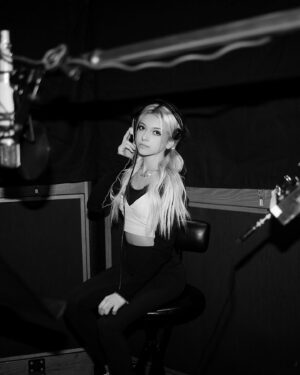 Coco Quinn Instagram - Can’t wait to get back into the studio soon 🎧 make sure to download my new song “Secrets” and save to your favorite playlist. Music video on YouTube (LINK IN BIO)What music do you want to hear? @capitolrecords @baloghmusic @ashleyrobertsphotos