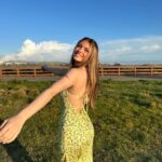 Coco Quinn Instagram - Looking for my lucky charm 🍀