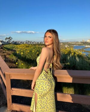 Coco Quinn Instagram - Looking for my lucky charm 🍀