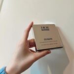 Cocomi Instagram - ブルベ優勝アイパレットを使ってお出かけしました♡！🥳 こちらは、是非ブルベの皆さんに試してみたいのですが、2月9日に登場するDiorバックステージアイパレットです🥰🥰🥰 ・ お色は002スモーキーです🥳✨是非みてみてください〜‼️ ・ @diorbeauty #ディオールバックステージ