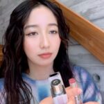 Cocomi Instagram - 🥰「Coco推し」←これから、ガチでお気に入りのメイクの推し達を、「Coco推し」として紹介していきます！🥰 ・ ミスディオールの新しい、スティックフレグランス「MINIMISS」。🥳 パステルカラーの可愛らしい飴のような色味のスティックは、ローズワックス配合で着け心地最高です。 私の好きな香りはオ ドウ パルファムでした。🕺🏻👌🏼 ・ リップと同じサイズで持ち運びにも完璧です。🤩是非チェックしてみてください！ @diorbeauty