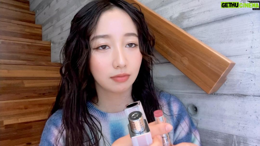 Cocomi Instagram - 🥰「Coco推し」←これから、ガチでお気に入りのメイクの推し達を、「Coco推し」として紹介していきます!🥰 ・ ミスディオールの新しい、スティックフレグランス「MINIMISS」。🥳 パステルカラーの可愛らしい飴のような色味のスティックは、ローズワックス配合で着け心地最高です。 私の好きな香りはオ ドウ パルファムでした。🕺🏻👌🏼 ・ リップと同じサイズで持ち運びにも完璧です。🤩是非チェックしてみてください! @diorbeauty