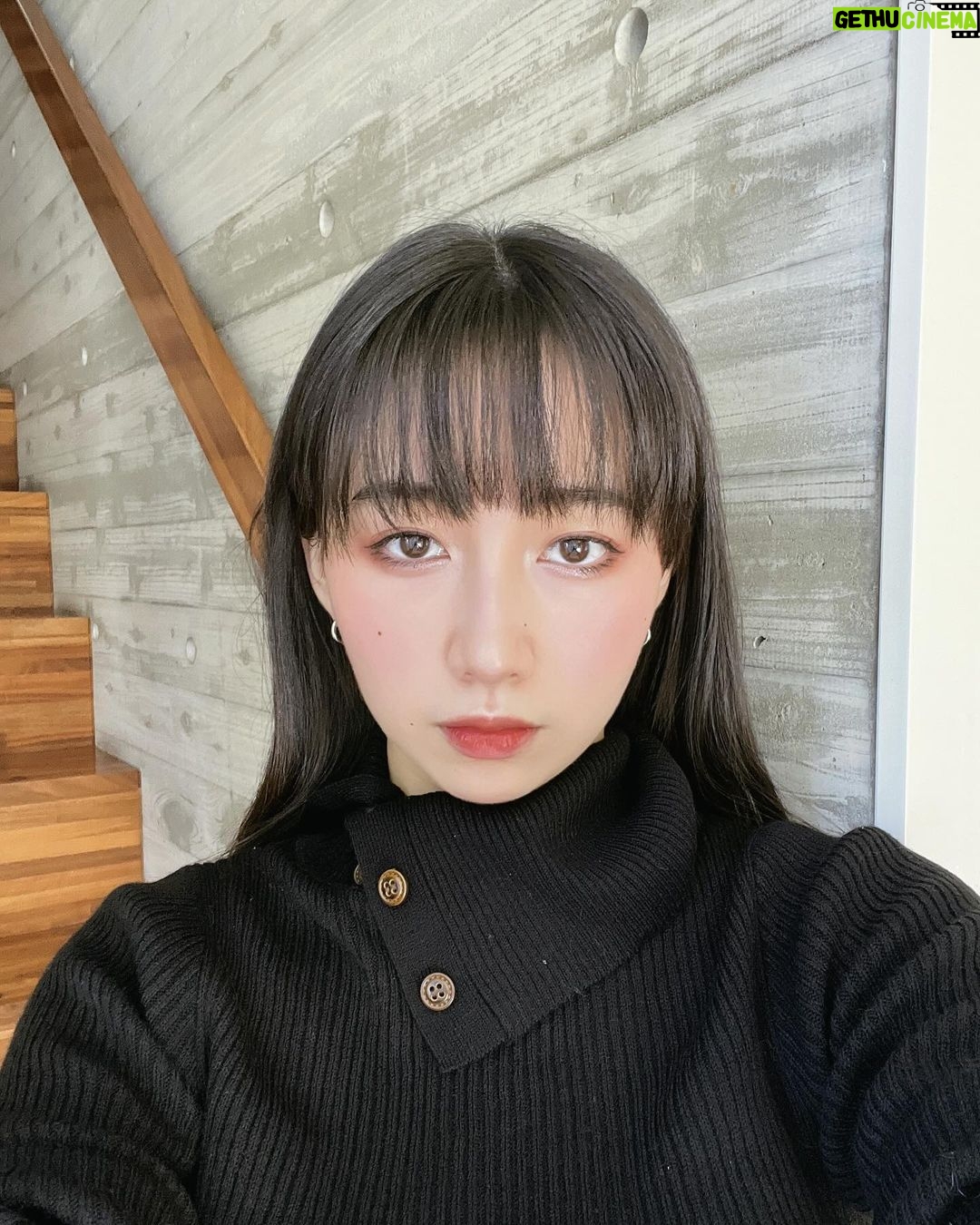 Cocomi Instagram - 前髪切りたての頃撮った写真です。ストーリーに以前載せてたものですが!別カットもあったのでそちらも載せます👀(イアカフお気に入りだったのになくしてしまった、、、、、、、、、悲しい。)