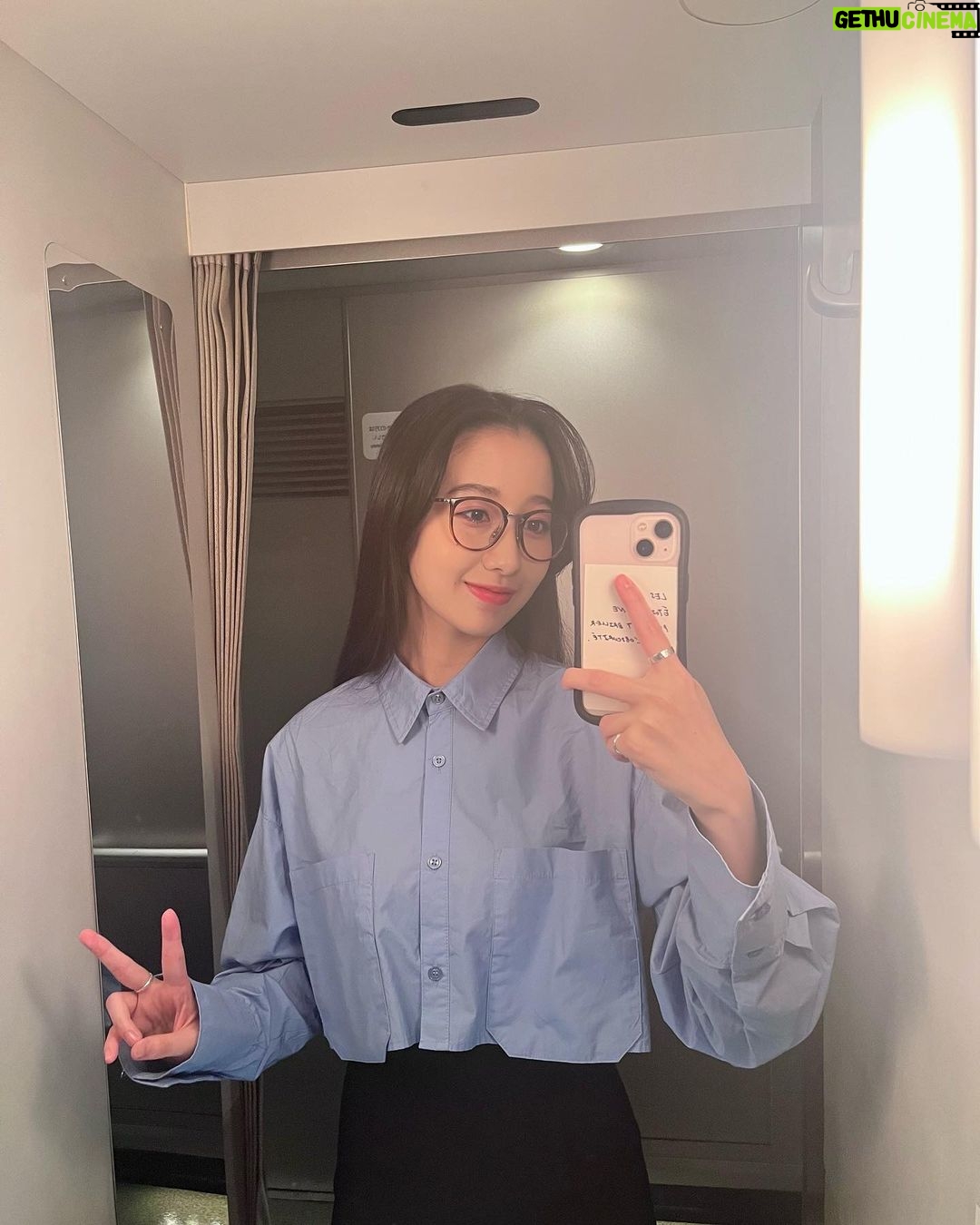 Cocomi Instagram - MeLOn pAng ・ 自撮りの時の構図が似てますね、、(1個前の投稿見てそう思いました)