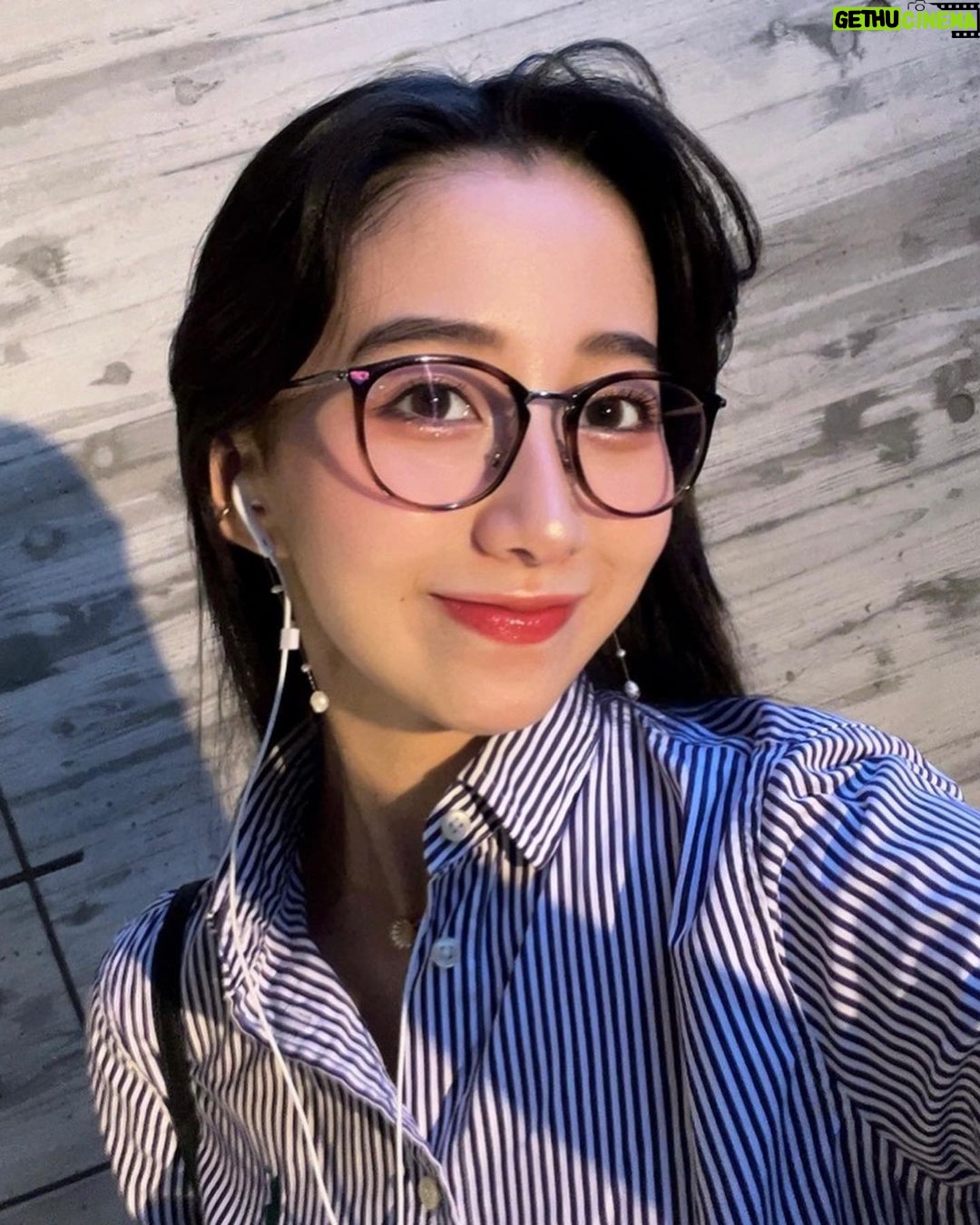 Cocomi Instagram - 今日は友人の良いニュースを聞けて幸せな1日に、、、😭🥰🥰 バレーボールもnoiceでしたね〜! ・ @vntus_official のnight veil 。 ・ チークは @diorbeauty のディオール ロージー グロウ 012 ROSEWOOD🥰 ・ 今日の #ootd を添えて