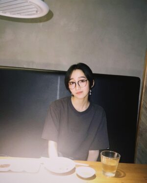 Cocomi Instagram - 友人と焼肉へ‼️
美味しくてガッツポーズ。
何故か妹の自慢大会に。
生肉最高です！！！！