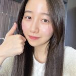 Cocomi Instagram – 最近のご馳走やその他もろもろ投稿🥰
・
冬は乾燥が天敵なので保湿多めで乗り切りましょう‼️
・
 #diorsnow @diorbeauty
・
前髪伸びたなぁ💭
・
 #小指長くないか姉さん