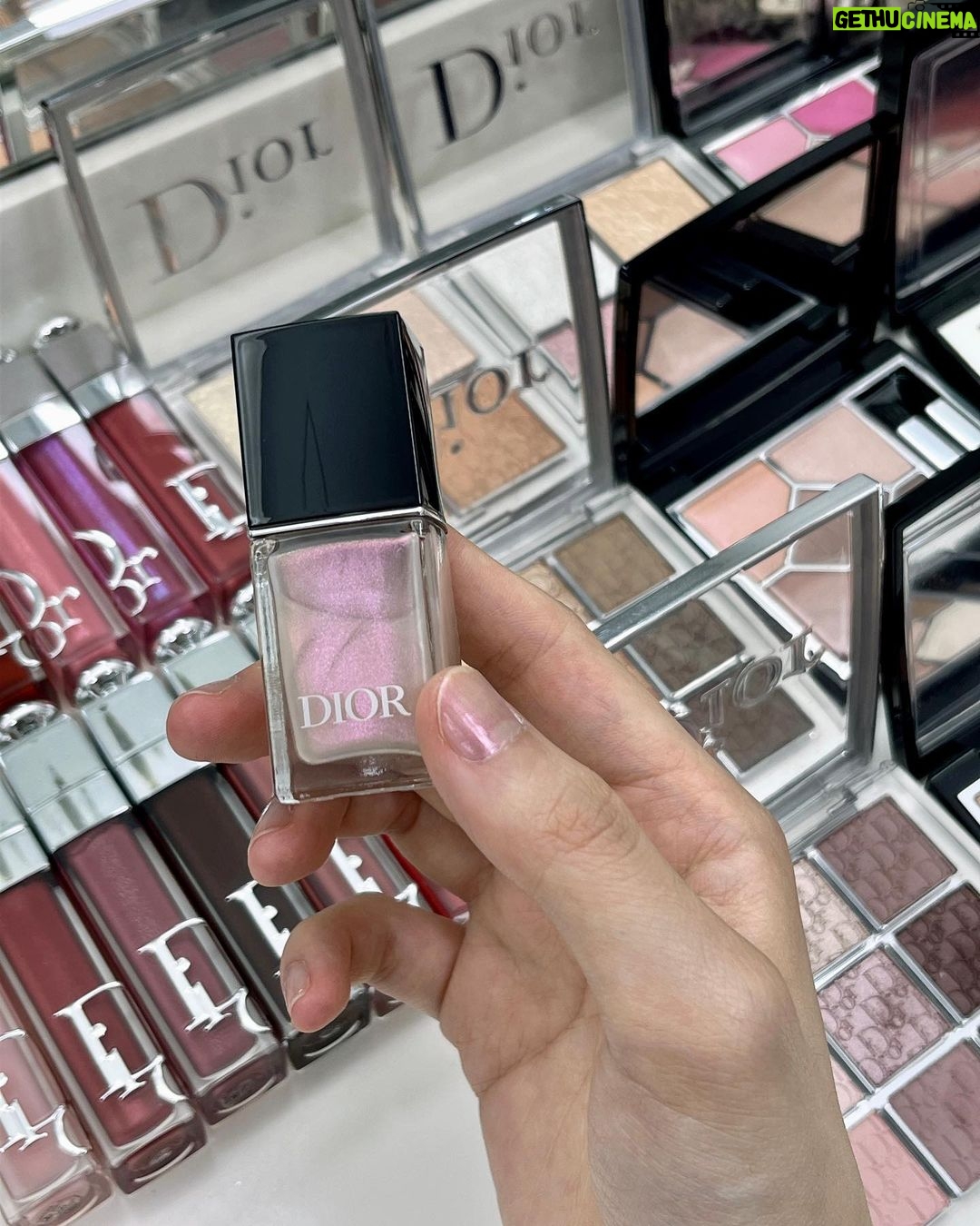 Cocomi Instagram - Fav lip combo, Fav Nail.π
πΌπ«¦