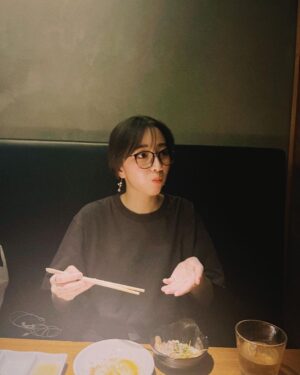 Cocomi Instagram - 友人と焼肉へ‼️
美味しくてガッツポーズ。
何故か妹の自慢大会に。
生肉最高です！！！！