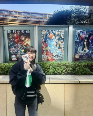 Cocomi Instagram - 2回目〜
・
映画観て、語りながら大盛りご飯とお肉を食べてという最高な日。帰ってからの練習も捗りました。
・
研磨が落ちるというアクシデントまで。
・
 めちゃかっこつけて飲み物持つやーん