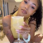 Coi Leray Instagram – let’s make a classic “LEMON DROP” 😍😜 
In honor of my new single Lemon Cars dropping this week 5/10
HAPPY Cinco De Mayo 🥳🥂💚🤍❤️
Ingredient’s: 
Fresh lemons 🍋
Simple syrup 
vodka or Tequila (I used Casamigos blanco)
Ice 
Sugar 
Shot glass to measure 📐