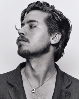 Cole Sprouse Instagram - Swipe for a surprise.

New @iconmagazine shoot is out for my Italian demo. Wake your nonnas up and show them. Please leave their response in the comments below.

Photo: @_isaacanthony 
EIC: @andreatenerani 
Creative: @lucastoppinistudio 
Fashion: @edoardocaniglia 
Grooming: @patriciamoralesla