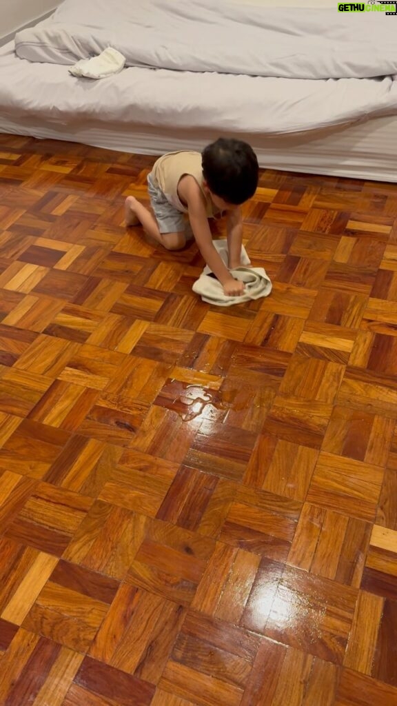 Coleen Garcia-Crawford Instagram - Amari spilled water on the floor and this is how he feels about it 😆