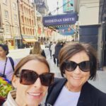 Coleen Rooney Instagram - Twice in a week, back with my mum. Amazing show @shirleyonstage @sheridansmithster 👏🏼❤️ #ShirleyValentine