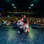 Connie Ballarini Instagram - CONNIE BALLARINI EN LIMA! ❤️🔥 Con dos funciones repletas, casi 800 personas disfrutaron del show de la crack @connieballarini 🇦🇷🔥 Todo empezó con un DM y terminó con dos funciones abarrotadas. ¡Qué gran recibimiento para esta capa en nuestro país! 🇵🇪 Gracias al público que sigue asistiendo a nuestras producciones 🚀 Abrieron el show: 🎤 @carolinasilvasantisteban 🎤 @norkagaspar Una producción de @vodevilpe 🇵🇪 y @standupargentina 🇦🇷 📸 @pabloquinterope . #vodevilproducciones #standupcomedyperu #standupcomedyargentina #comediaperu #mujerescomediantes