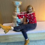 Connie Britton Instagram - Love me some #StanleyCup! What a dream! @nhl @stanleycup