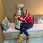 Connie Britton Instagram - Love me some #StanleyCup! What a dream! @nhl @stanleycup