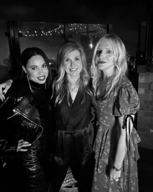 Connie Britton Instagram - One of the best things about last night’s #InStyleBadassWomen party was getting @laurabrown99 on MY lap! Which is not an easy thing to do as you’ll see if you scroll through. She deserves all the coziness and hugs for consistently celebrating women, friendship, diversity, and fun. And what a joy after 2 years to see so many women I admire. Thank you @laurabrown99 @instylemagazine and @drbarbarasturm for making me feel like a queen.