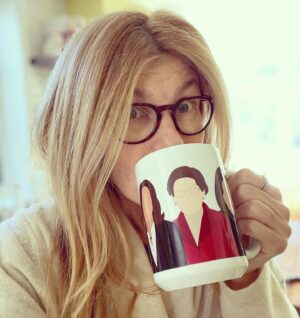 Connie Britton Instagram - Happy International Women’s Day! @therealdebramessing gave me this mug and it represents some of the star women of the year, working during unprecedented times, for all of us, here and around the world. Because by their example, and as a result of their hard work, we all are lifted. Women and men alike. But I like that the faces on the mug aren’t clear. To me that’s a reminder that each of us could be represented there. Each of us can be a leader. Every time we find our own voice and the courage to use it, in the biggest or smallest ways, we are leading and inspiring. We are of course all stronger when women are stronger and respected and honored and allowed to lead. In every nation and every corner of the globe. Today and every day. And also, we all deserve a nice damn cup of tea! #internationalwomensday