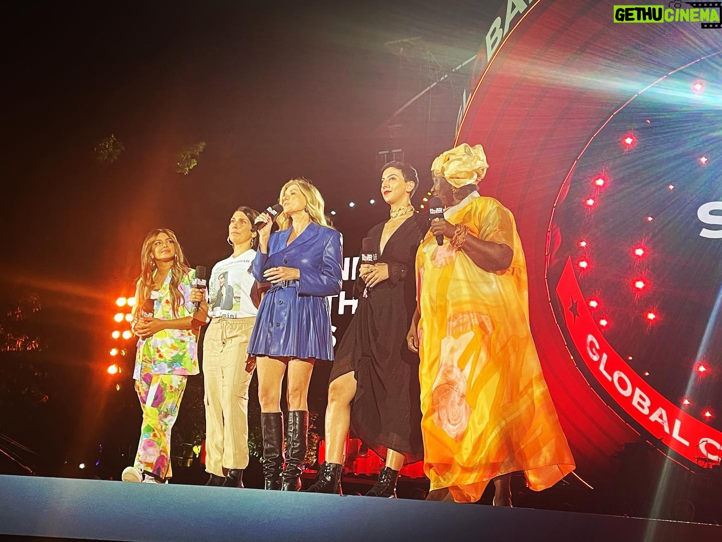 Connie Britton Instagram - Last night on the #globalcitizenfestival stage in #centralparknyc with these queens! @priyankachopra, @anuscheh_amirkhalili, @payzeemalika, @atayesheunfpa and I standing together in solidarity with women and girls around the world, along with the global citizens in Central Park and Ghana who came out in celebration and dedication to continuing the most important global work toward gender equity and equality, poverty eradication and saving the planet. Please check out the work of these incredible women, and stand with us, for your mother, your sisters, your daughters, and all girls and women around the world. #EndExtremePovertyNOW @glblctzn