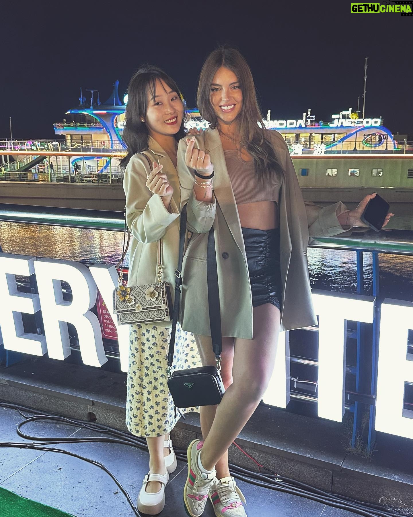 Constanza Piccoli Instagram - Gracias @chery_chile por esta experiencia en Wuhu π¨π³πΈπ«Άπ»