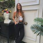 Constanza Piccoli Instagram - No me pude decidir así que las subí todas 😹 En mis historias les dejé un vlog de hoy 💜