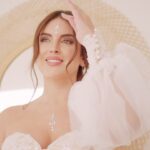 Constanza Piccoli Instagram - ✨Backstage producción Wedding Festival Makeup ✨ Modelo: @coni_piccoli Makeup/pelo: @denisse.maquillaje @eventospromakeup Cristales makeup: @denisse.maquillaje @eventospromakeup Video prod: @weddings.silveranima Vestido @nevadanovias Quieres brillar en la fiesta de tu Boda? Visita @eventospromakeup Wedding festival makeup en tu boda x #eventospromakeup ✨